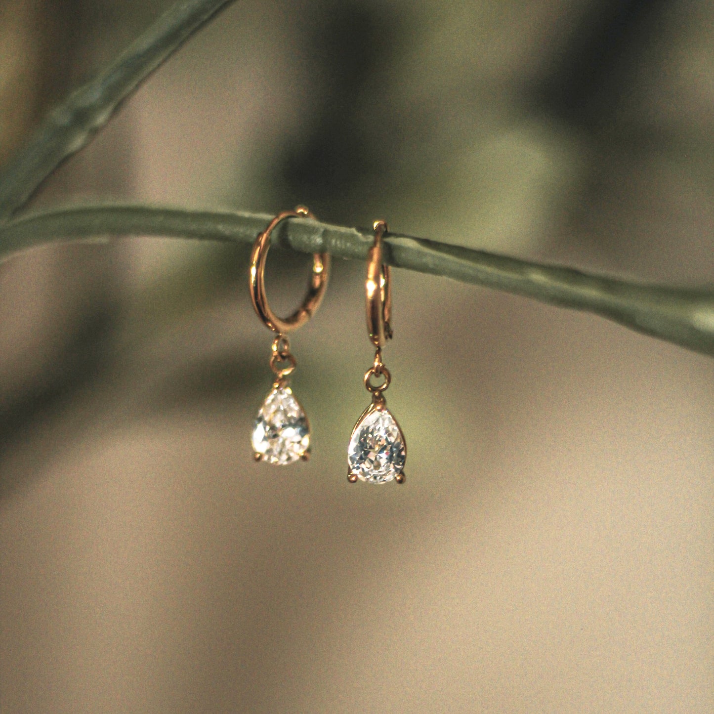 White zircon