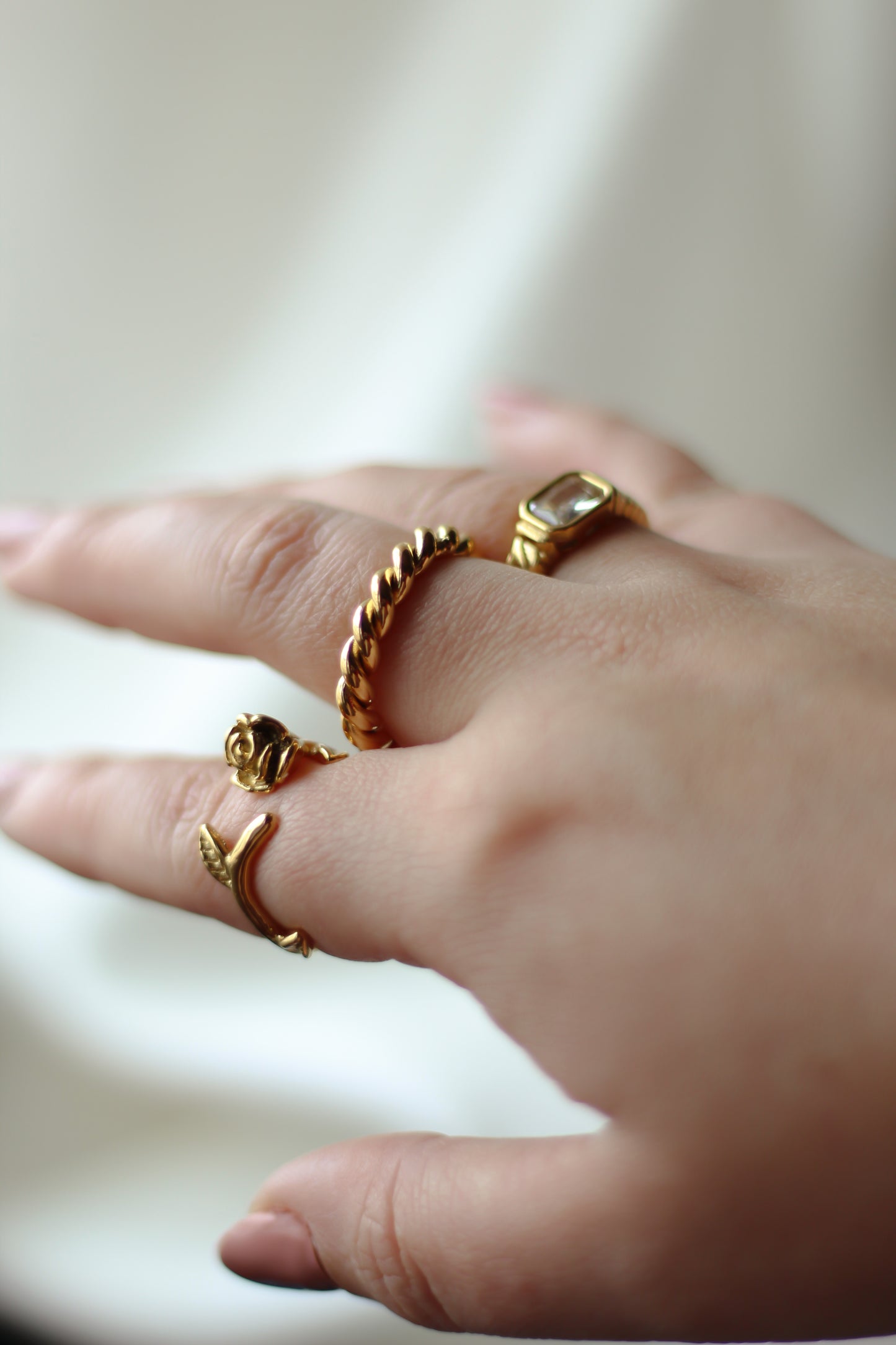 Twisted ring