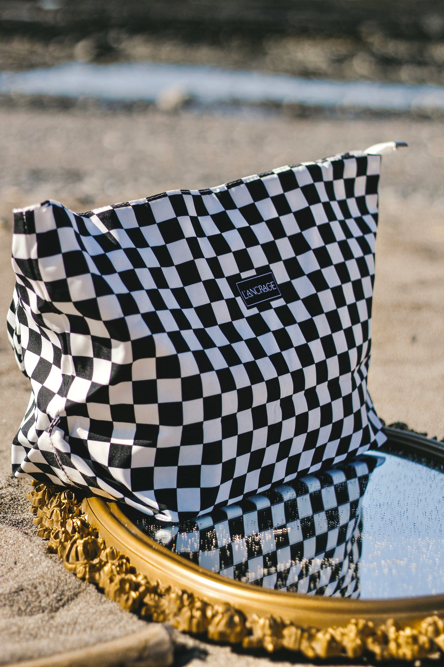 Checkered tote bag